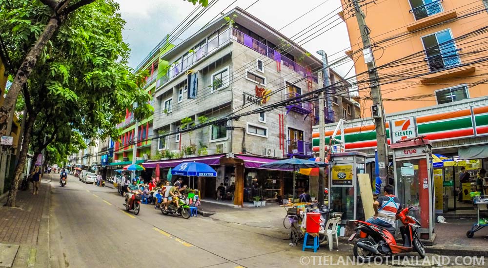 he House of Phraya Jasaen, a Bangkok hotel near BTS Saphan Taksin and Central Pier