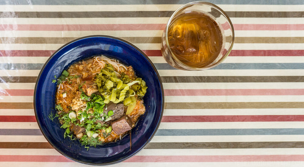 Northern Thai food: Kanom Jeen Nam Ngieow