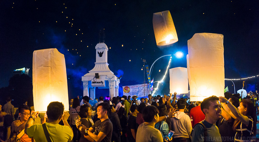Yi Peng Festival Full Moon November Chiang Mai Thailand